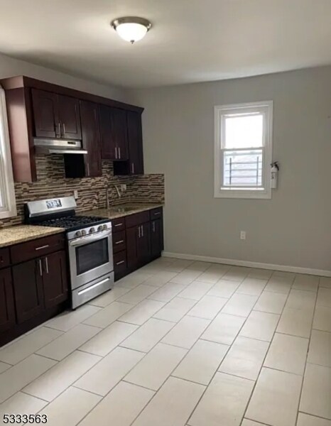 209 N 15th St in East Orange, NJ - Building Photo