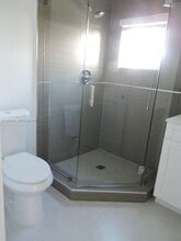 3323 SW 87th Pl in Miami, FL - Building Photo - Building Photo