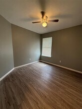 2221 Creekside Ln in Georgetown, TX - Foto de edificio - Building Photo