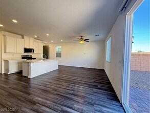 9685 Dalton Lk St in Las Vegas, NV - Building Photo - Building Photo