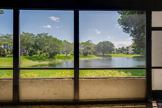 7472 La Paz Blvd in Boca Raton, FL - Building Photo - Building Photo
