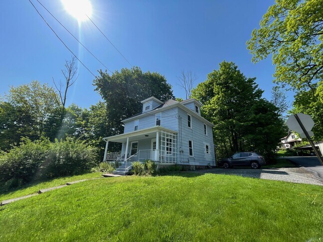 402 Electric St in Clarks Summit, PA - Building Photo - Building Photo