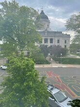 110 1/2 E 6th St, Unit 1 in Bloomington, IN - Building Photo - Building Photo