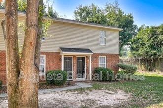 134 Chalet N Blvd in North Augusta, SC - Building Photo - Building Photo