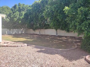 5825 W Wethersfield Dr in Glendale, AZ - Building Photo - Building Photo