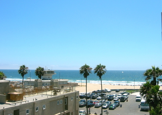 The Center Court Apartments in Venice, CA - Foto de edificio - Building Photo