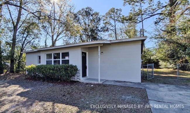 7160 Eudine Dr S in Jacksonville, FL - Building Photo - Building Photo