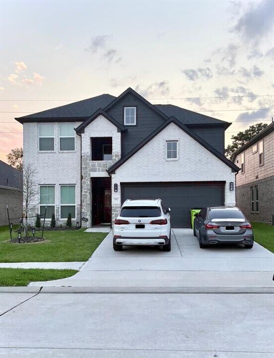 2142 Reed Cave Ln in Spring, TX - Building Photo