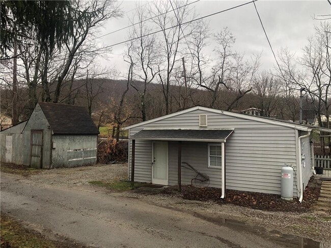 property at 162 Turkeyfoot Rd
