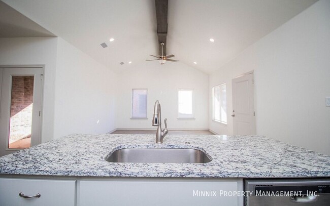 2405 Quitman Ave in Lubbock, TX - Building Photo - Building Photo