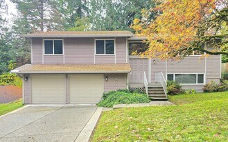 19711 41st Ave NE in Lake Forest Park, WA - Building Photo