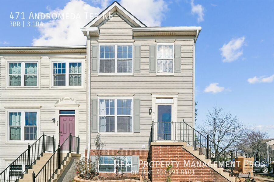 471 Andromeda Terrace NE in Leesburg, VA - Building Photo