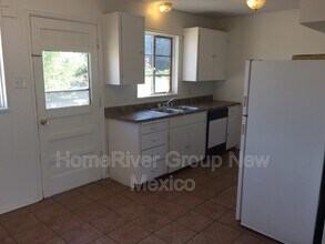 10116 Matthew Ave NE in Albuquerque, NM - Building Photo - Building Photo
