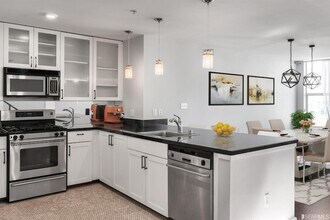 1720 Clay St, Unit 14 in San Francisco, CA - Building Photo - Building Photo