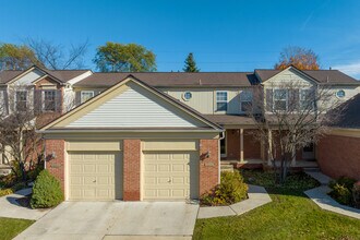 Turnberry Village in Ann Arbor, MI - Building Photo - Building Photo