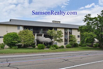 400 Narragansett Pkwy, Unit EI3 in Warwick, RI - Foto de edificio - Building Photo