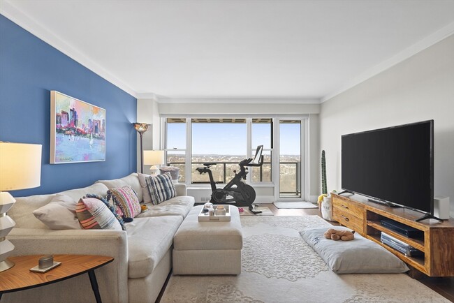 111 Perkins St, Unit 261 in Boston, MA - Building Photo - Building Photo