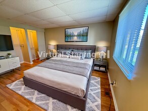 2250 Coach Dr, Unit C in Dayton, OH - Building Photo - Building Photo