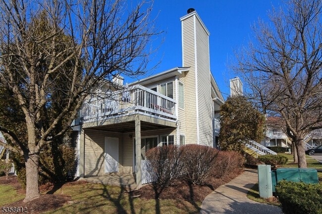 87 Mayfield Rd in Bedminster, NJ - Building Photo - Building Photo