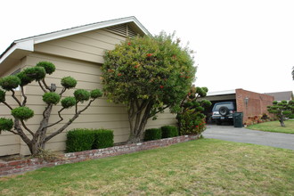 680 Carmelita Dr in Salinas, CA - Building Photo - Building Photo