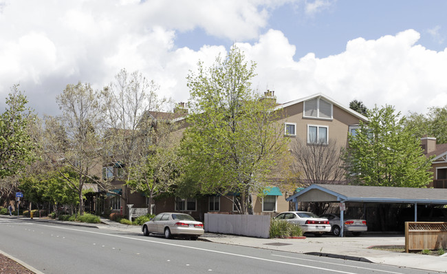 Glen Eden in Hayward, CA - Building Photo - Building Photo