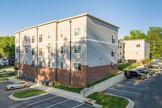 600 Station Square Apartments in Greensboro, NC - Building Photo - Building Photo