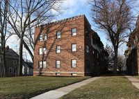 Clarendon Apartments in West Hartford, CT - Building Photo - Building Photo