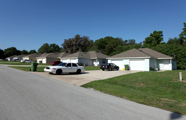 Sunny Side Villas in Leesburg, FL - Foto de edificio - Building Photo