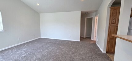 2948 Matt Dr in Eugene, OR - Building Photo - Building Photo