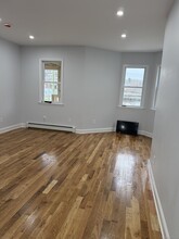 975 N Main St in Waterbury, CT - Building Photo - Building Photo