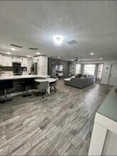 1492 Scottsdale Rd N in West Palm Beach, FL - Building Photo - Building Photo