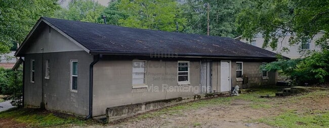 property at 11 Richard Allen Dr