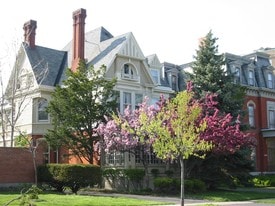 52 Linwood Ave, Unit FULL 3RD FLOOR in Buffalo, NY - Building Photo