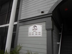 20760 NE 4th Ct in Miami, FL - Building Photo - Building Photo