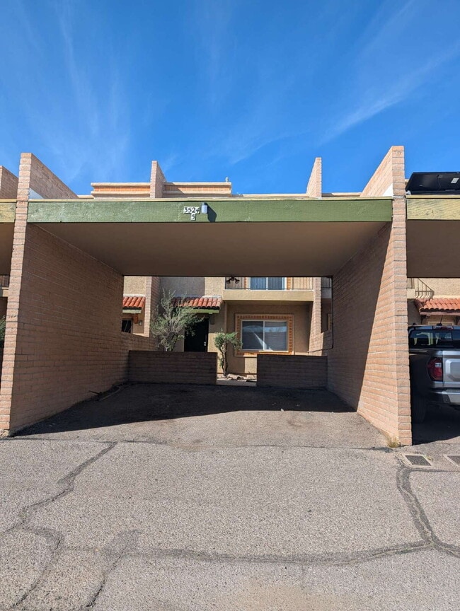 3524 S Mission Rd in Tucson, AZ - Building Photo - Building Photo