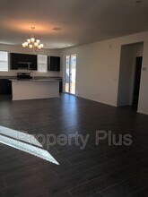 2213 W Carol Ann Way in Phoenix, AZ - Building Photo - Building Photo