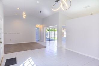 6284 SW 149th Ave in Miami, FL - Building Photo - Building Photo