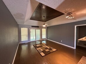 7213 Lakewood Cir in Oklahoma City, OK - Building Photo - Building Photo