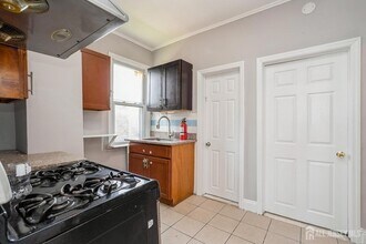 309 Hall Ave, Unit 2F in Perth Amboy, NJ - Building Photo - Building Photo
