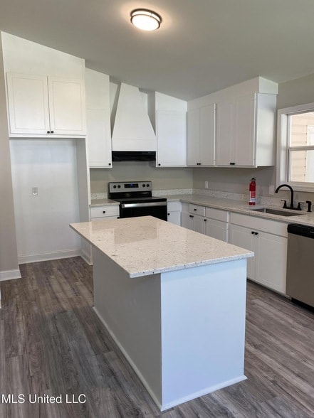 523 Sardis St in Pearl, MS - Building Photo - Building Photo