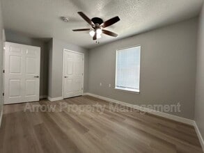1013 14-5 in Wamego, KS - Building Photo - Building Photo