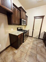 2215 Kintyre Rd in Yukon, OK - Building Photo - Building Photo