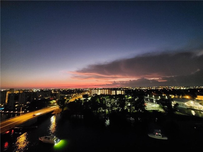 property at 1401 N Riverside Dr