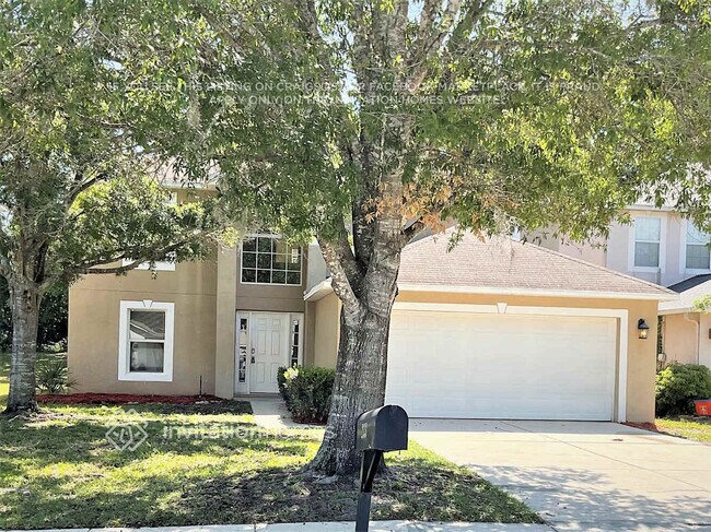 233 Pleasant Gardens Dr in Apopka, FL - Foto de edificio - Building Photo