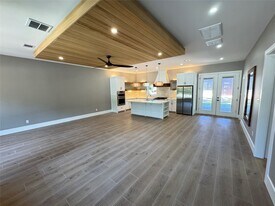 12518 Mile Dr in Houston, TX - Building Photo