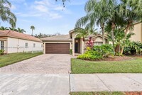 4028 Sapphire Cove in Weston, FL - Foto de edificio - Building Photo