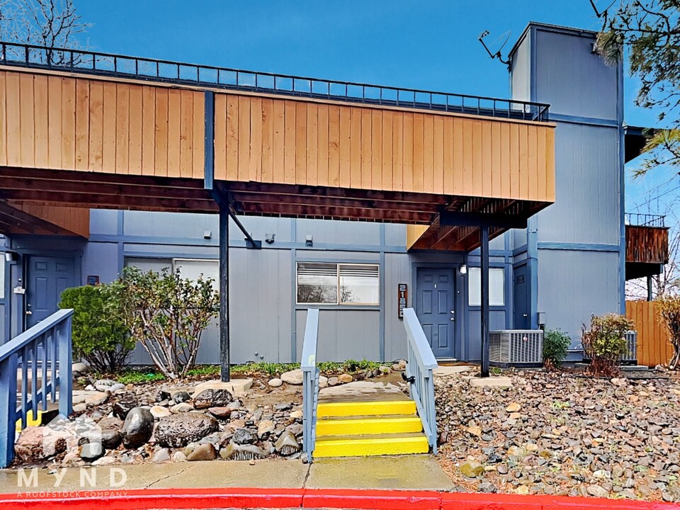 2185 Kietzke Ln in Reno, NV - Building Photo