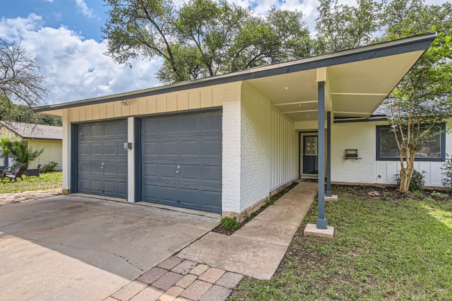 7801 Wycombe Dr in Austin, TX - Building Photo - Building Photo