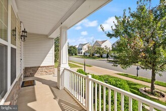 5666 Spriggs Meadow Dr in Woodbridge, VA - Building Photo - Building Photo