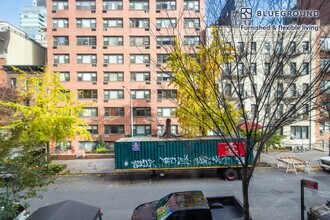 340 E 51st St in New York, NY - Building Photo - Building Photo